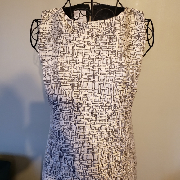 NWPT A-k-r-i-s Punto Jacquard silvery sheath dress - Picture 5 of 14